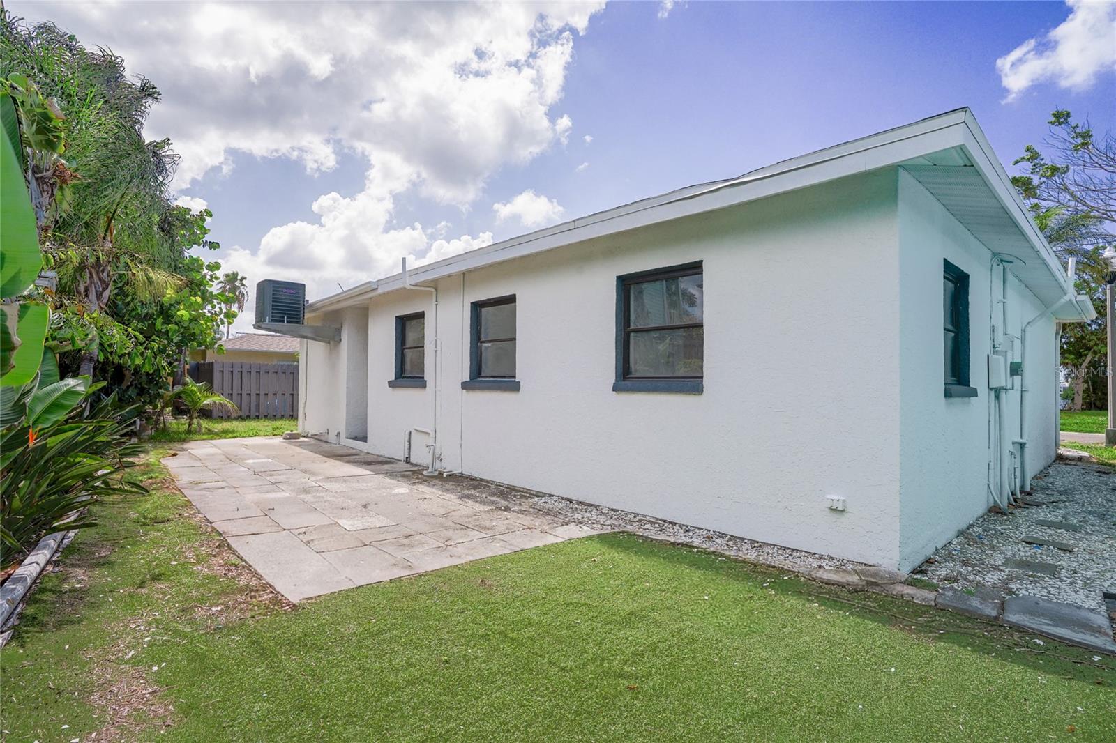 5th image of 630 180Th Ave E, Redington Shores, FL 33708 | MLS# TB8532894