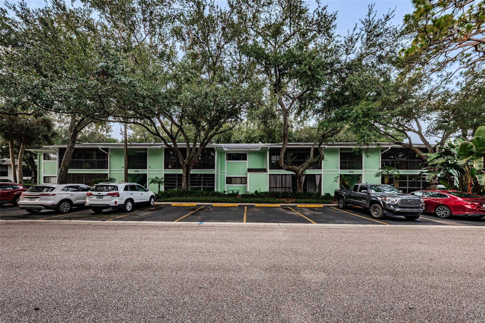 4th image of 3295 Fox Chase Cir N, PALM HARBOR, FL 34683