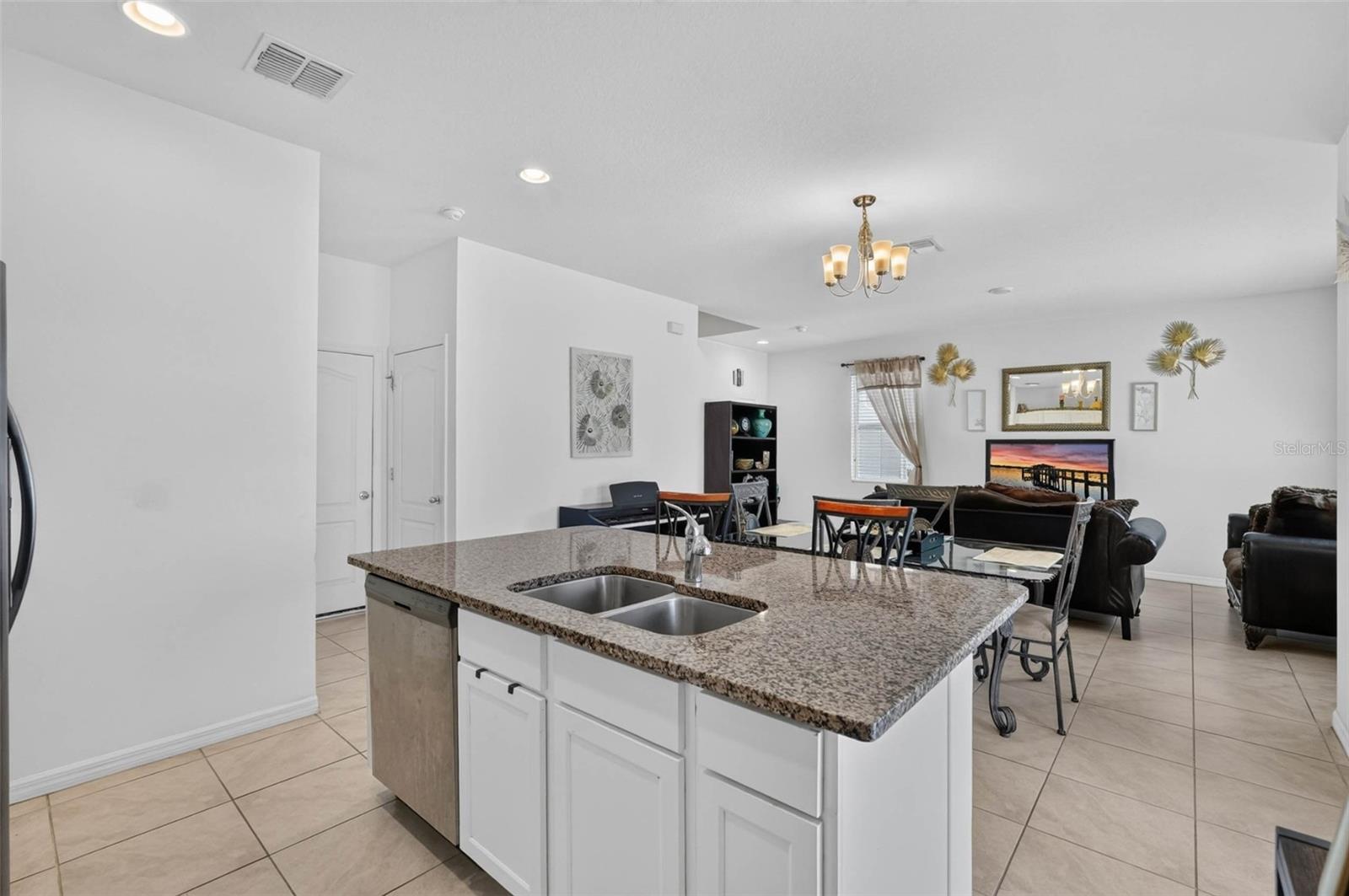 5th image of 1655 Pham Dr, Port Orange, FL 32129 | MLS# V4950412