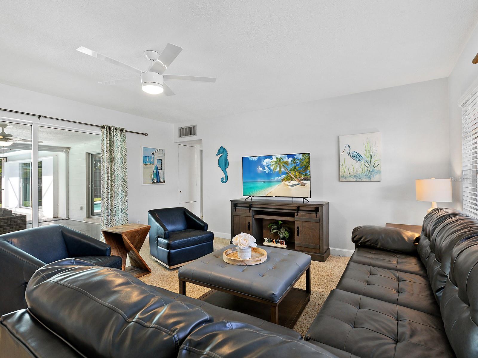 4th image of 4474 Coco Ridge Cir, Sarasota, FL 34233 | MLS# A4701108
