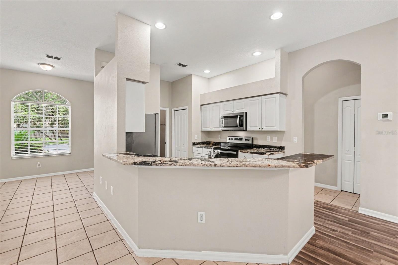5th image of 12136 Shearwater Dr, New Port Richey, FL 34654 | MLS# O6428330