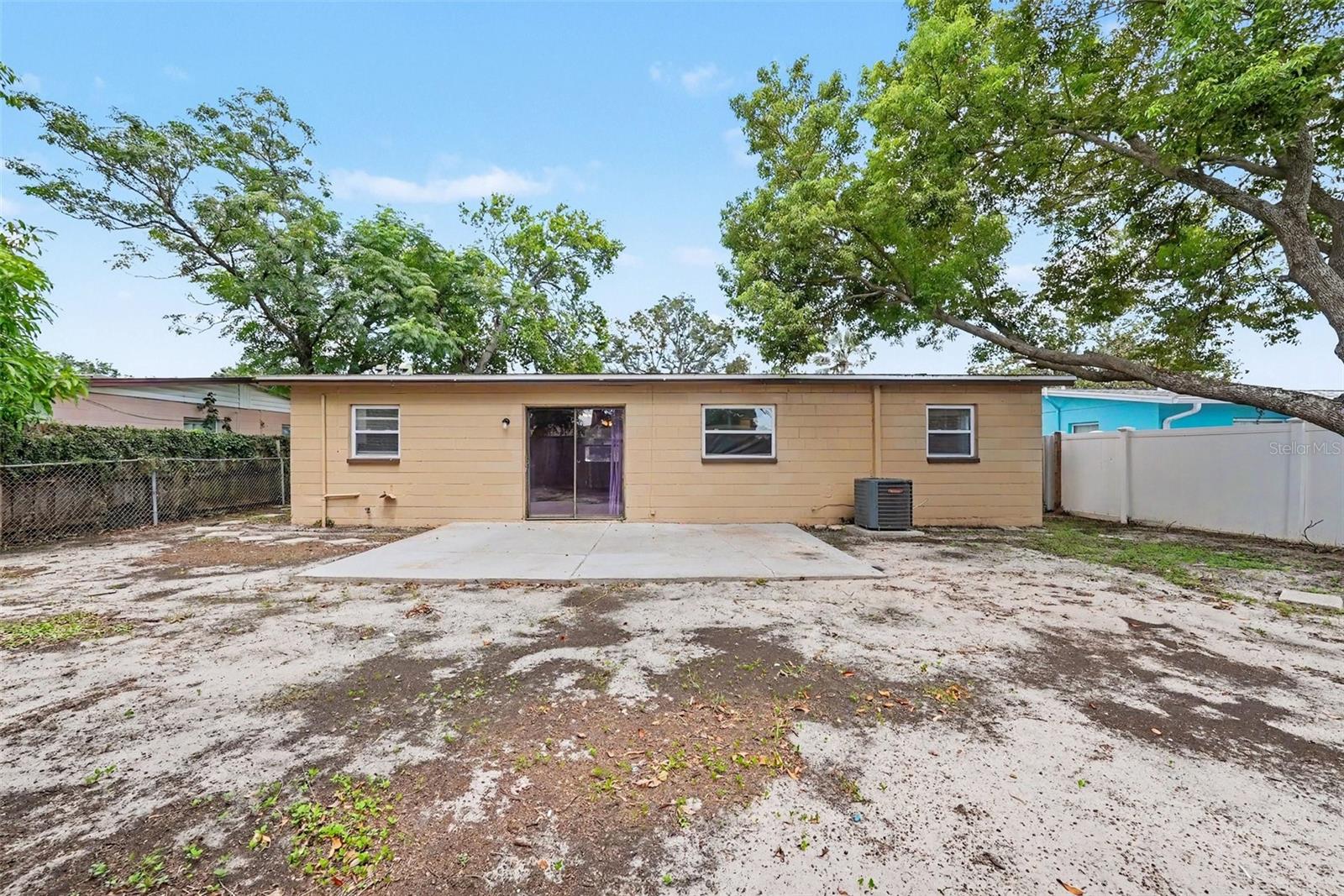 15th image of 10410 N 27th St, Tampa, FL 33612 | MLS# O6428331