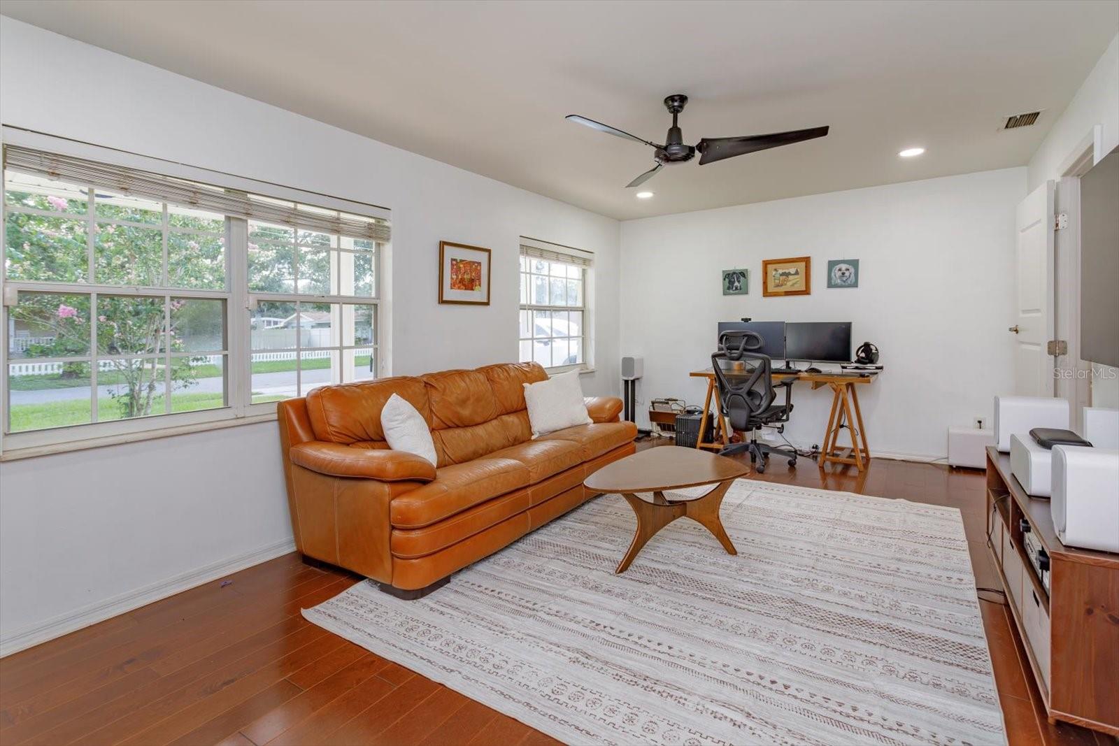 4th image of 6412 Stockbridge Ave, Orlando, FL 32809 | MLS# O6428356