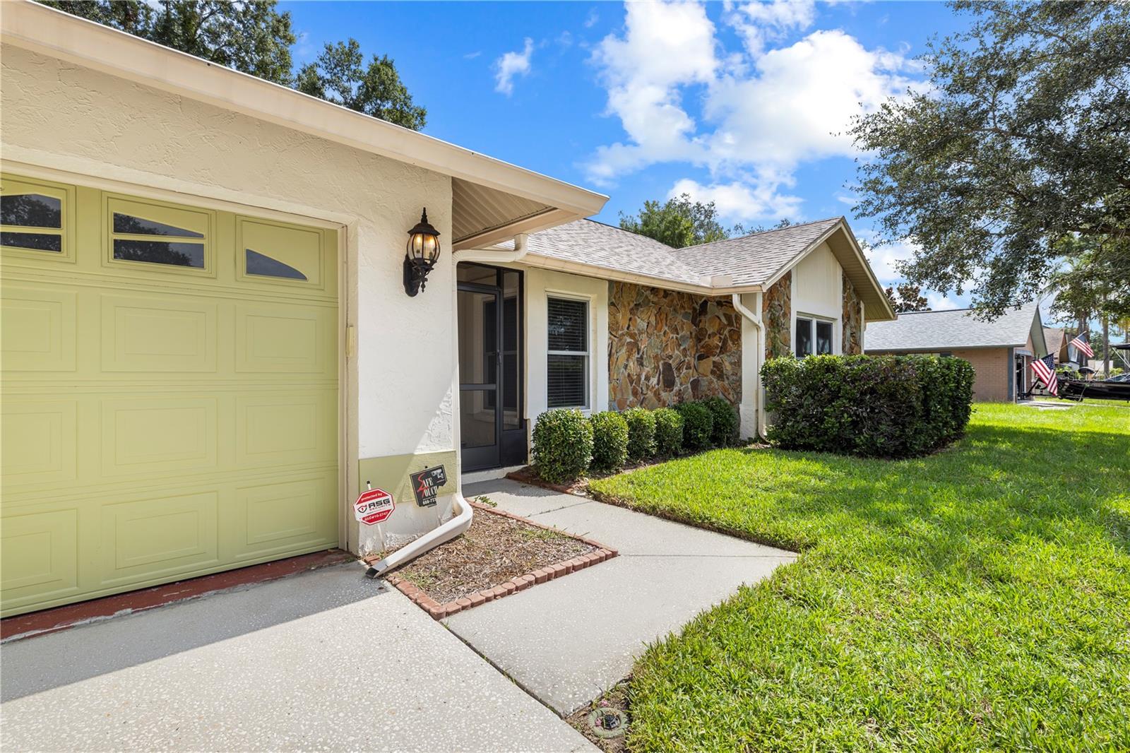 3rd image of 1614 Dawnridge Ct, Brandon, FL 33510 | MLS# TB8533032