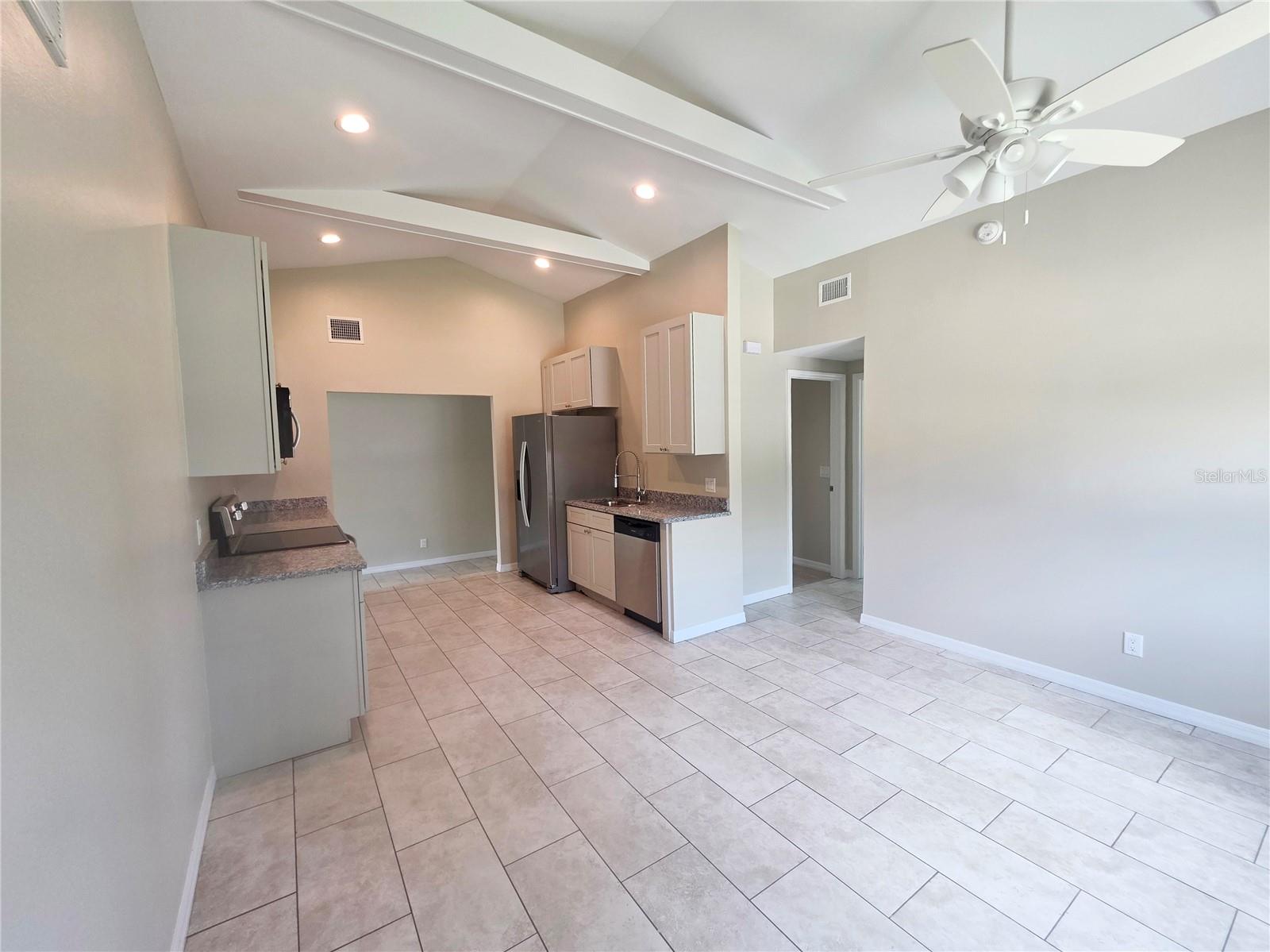 4th image of 623 Dexter Dr, Dunedin, FL 34698 | MLS# TB8533077