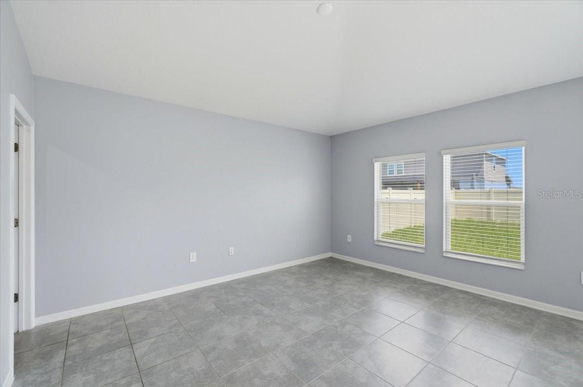 5th image of 1033 Holden Wy, Eagle Lake, FL 33839 | MLS# TB8533078