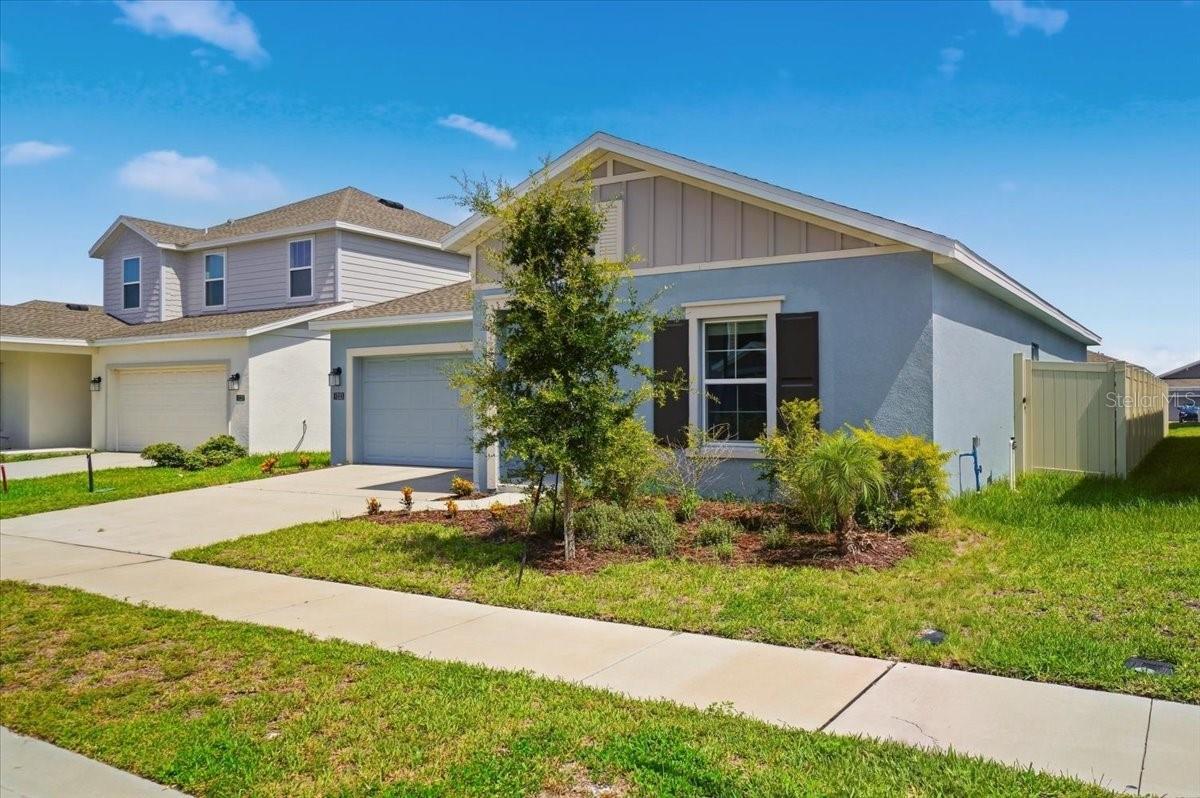 3rd image of 1033 Holden Wy, Eagle Lake, FL 33839 | MLS# TB8533078