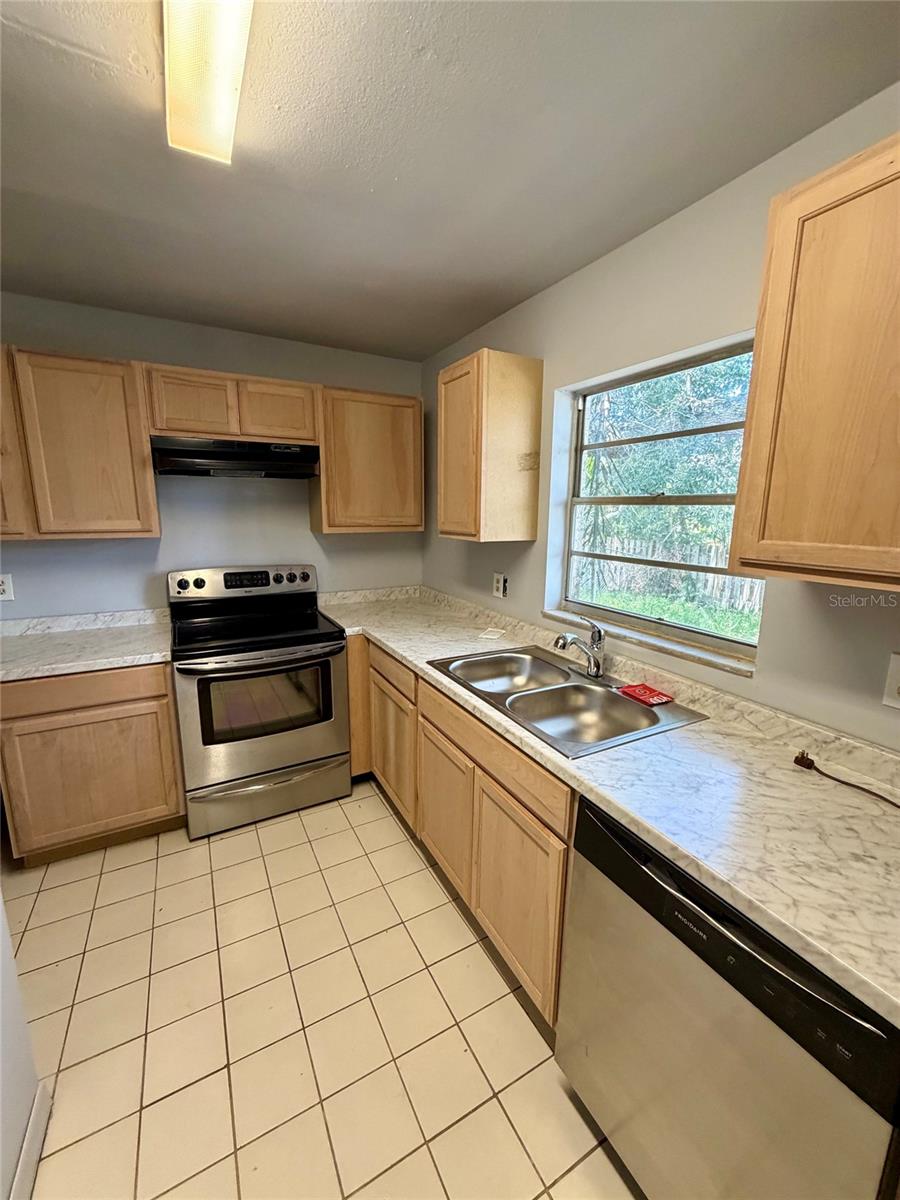 4th image of 1306 Dukes Dr, Tarpon Springs, FL 34689 | MLS# TB8533081