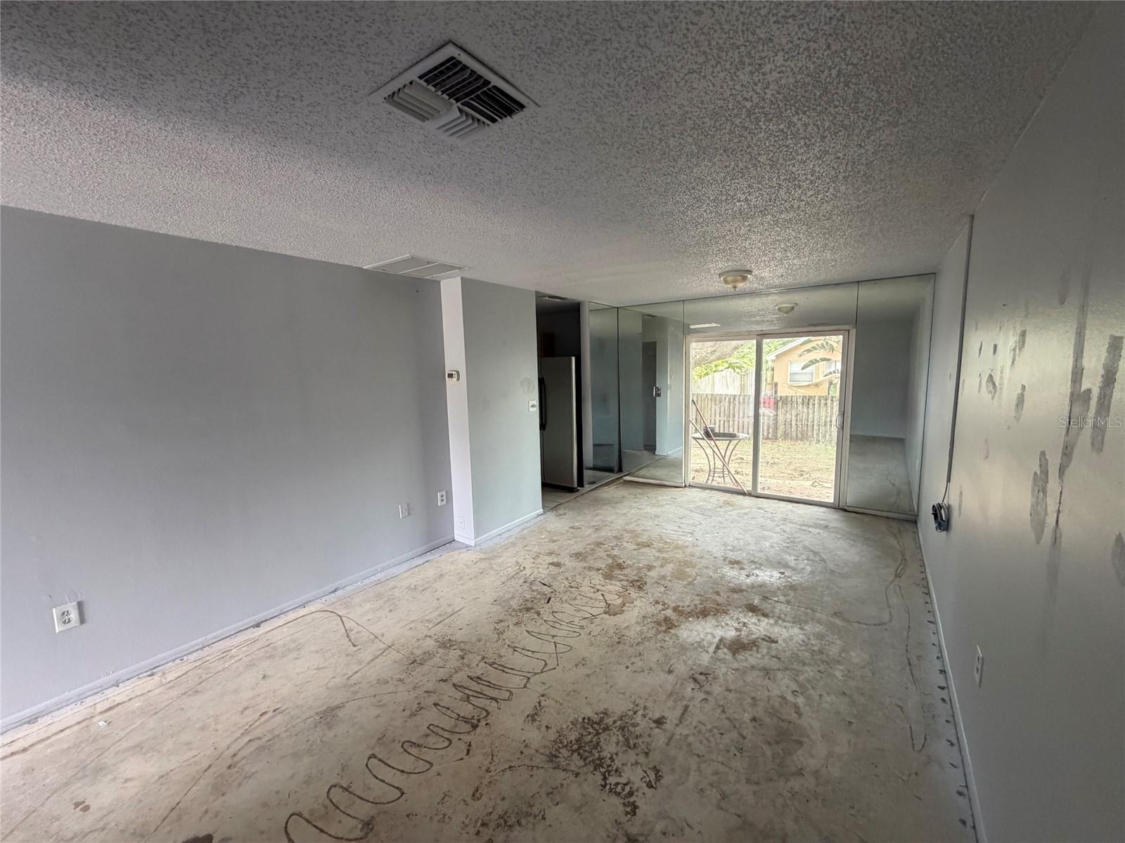 3rd image of 1306 Dukes Dr, Tarpon Springs, FL 34689 | MLS# TB8533081