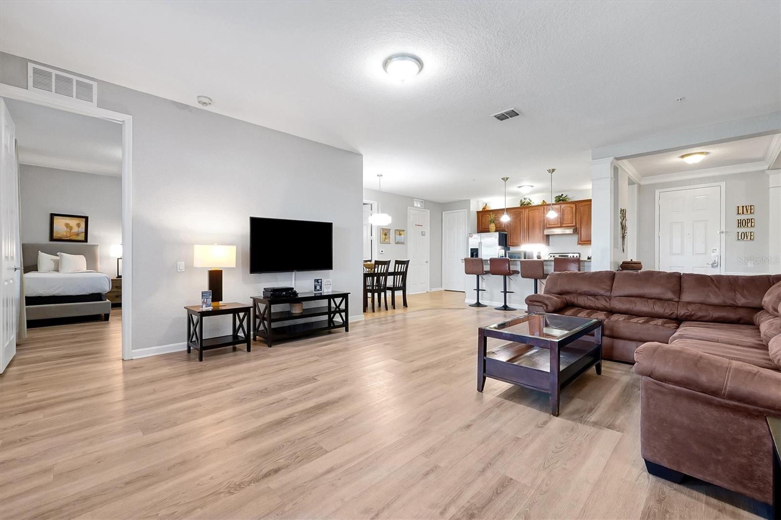 5th image of 5048 Shoreway Loop, Orlando, FL 32819