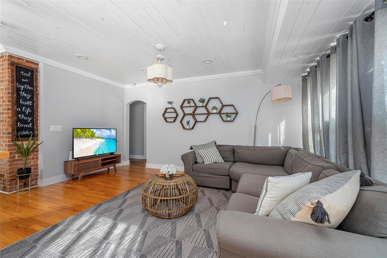 3rd image of 2007 Cornell Ave, Winter Park, FL 32789 | MLS# O6428423