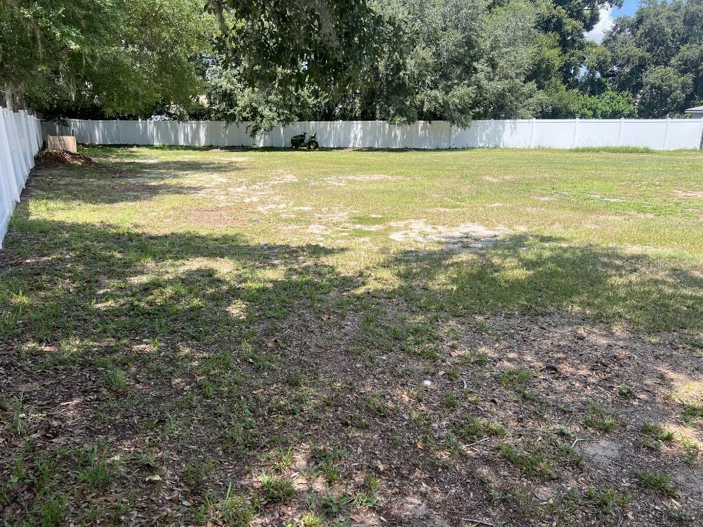 15th image of 1831 Kim Acres Ln, Dover, FL 33527 | MLS# TB8533100