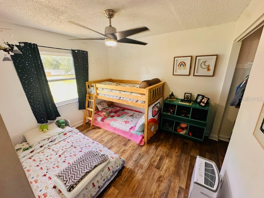 4th image of 1831 Kim Acres Ln, Dover, FL 33527 | MLS# TB8533100
