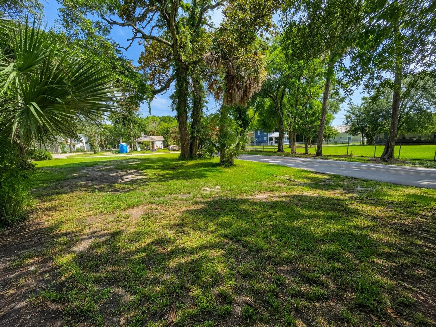 3rd image of 547 Live Oak Ave, Daytona Beach, FL 32114 | MLS# FC320232