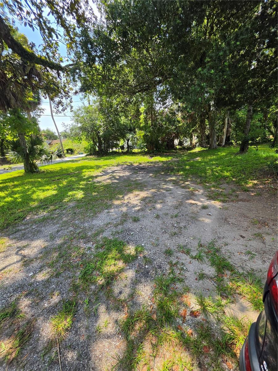 4th image of 547 Live Oak Ave, Daytona Beach, FL 32114 | MLS# FC320232