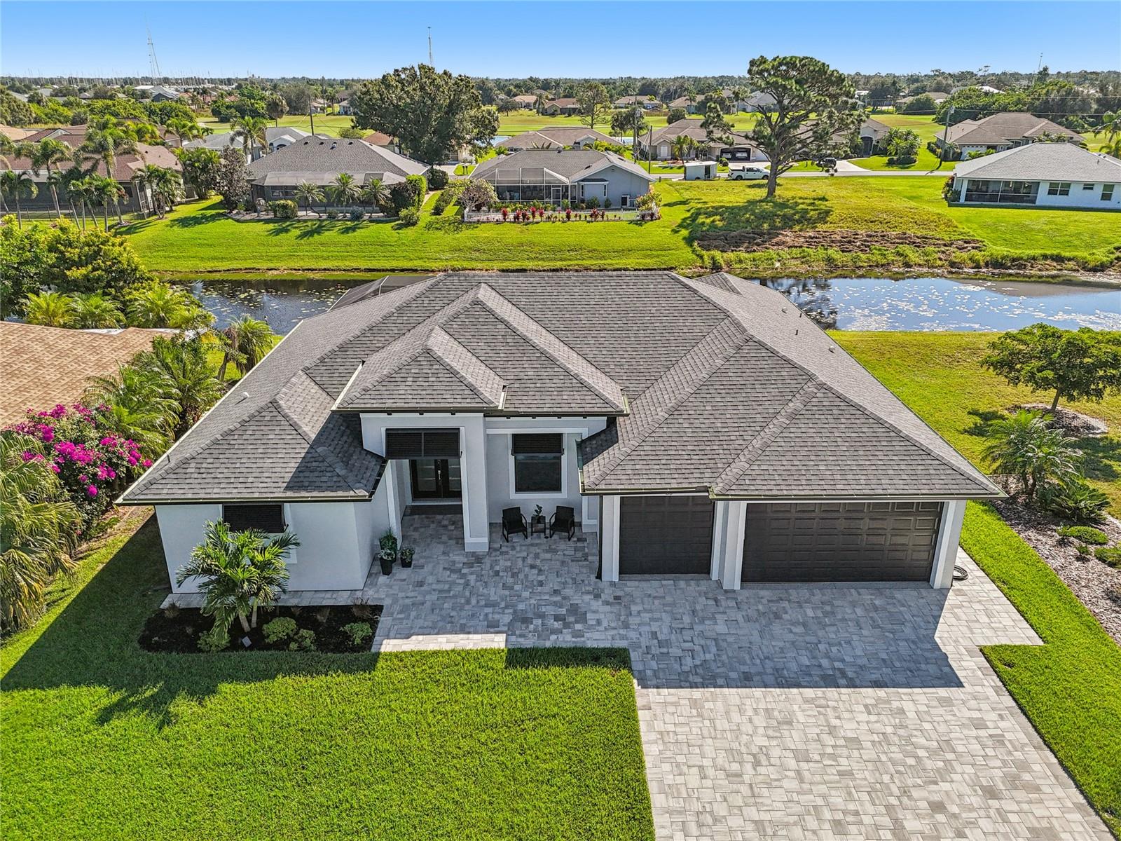 2nd image of 35 Medalist Ct, Rotonda West, FL 33947 | MLS# D6148213