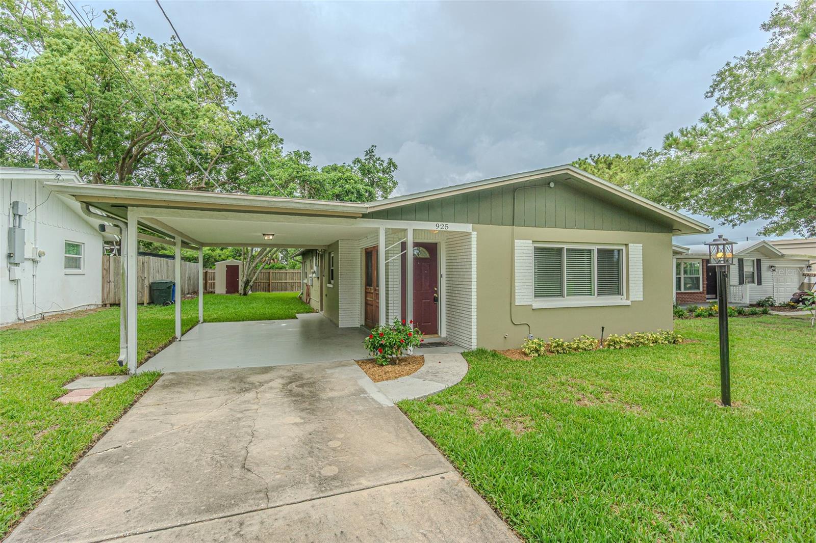 2nd image of 925 Cedarwood Ave, Dunedin, FL 34698 | MLS# TB8533135