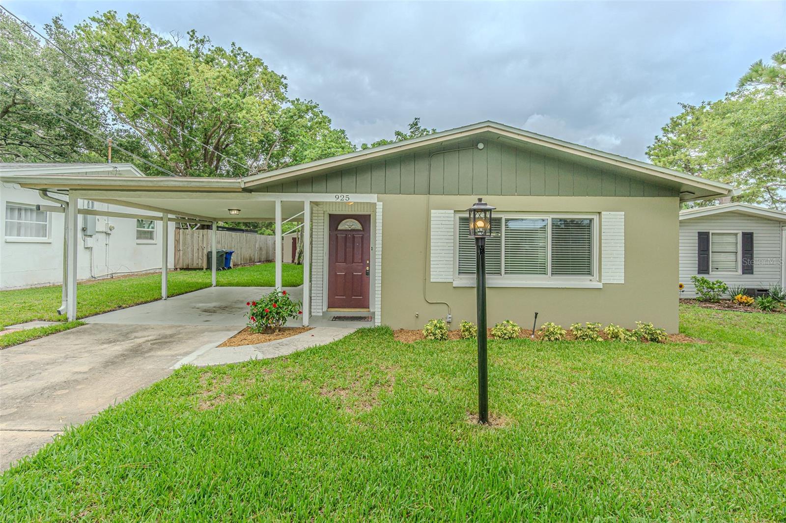 1st image of 925 Cedarwood Ave, Dunedin, FL 34698 | MLS# TB8533135