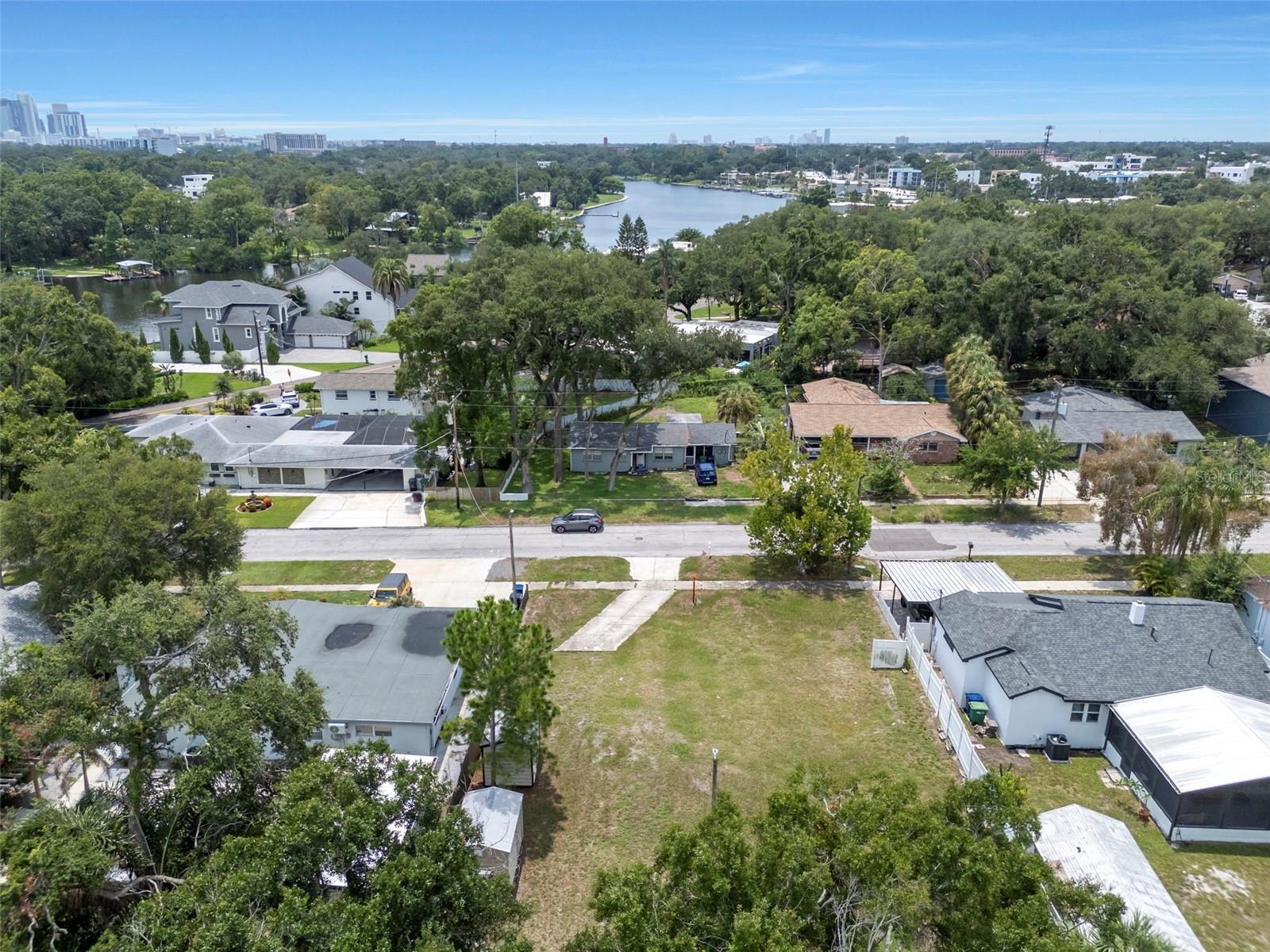 5th image of 2211 W Ohio Ave, Tampa, FL 33607 | MLS# TB8533201