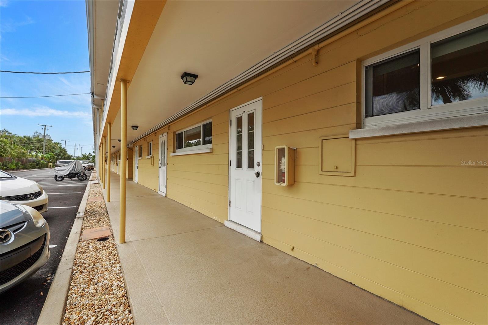 3rd image of 2155 Wood St #A22, Sarasota, FL 34237 | MLS# A4701212