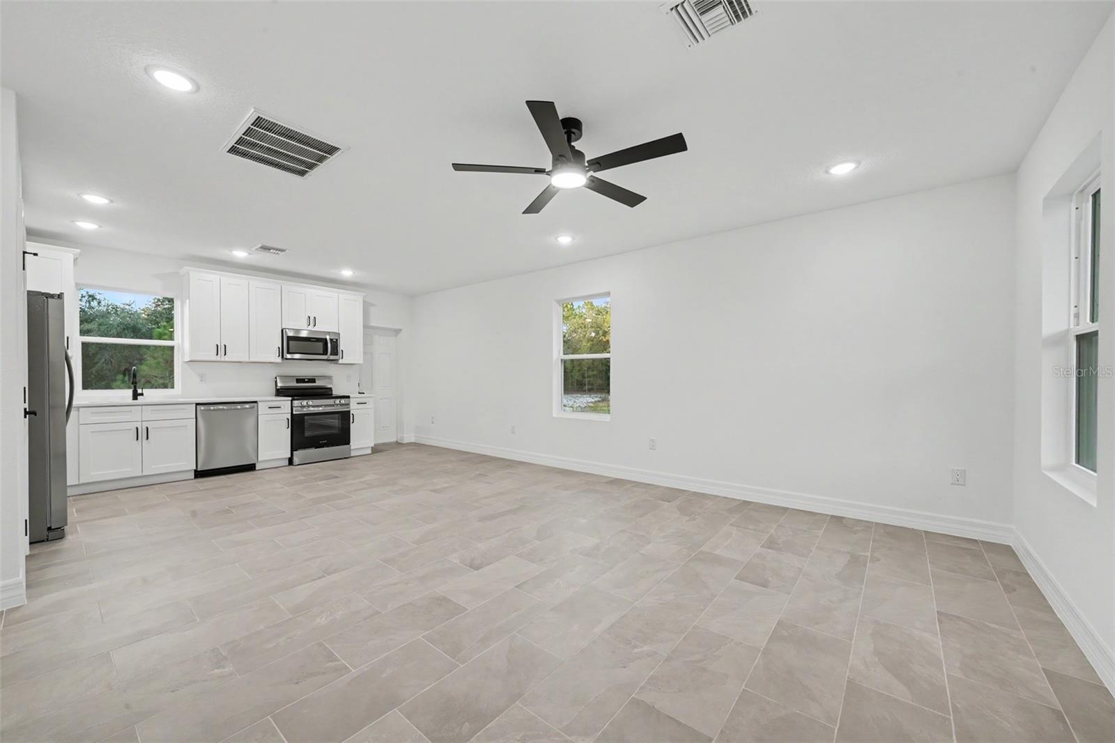 5th image of 2922 W Perry Rd, Avon Park, FL 33825 | MLS# TB8533263