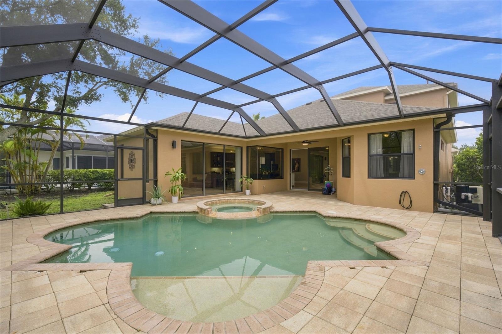 4th image of 235 Dahlia Ct, Bradenton, FL 34212 | MLS# A4701276