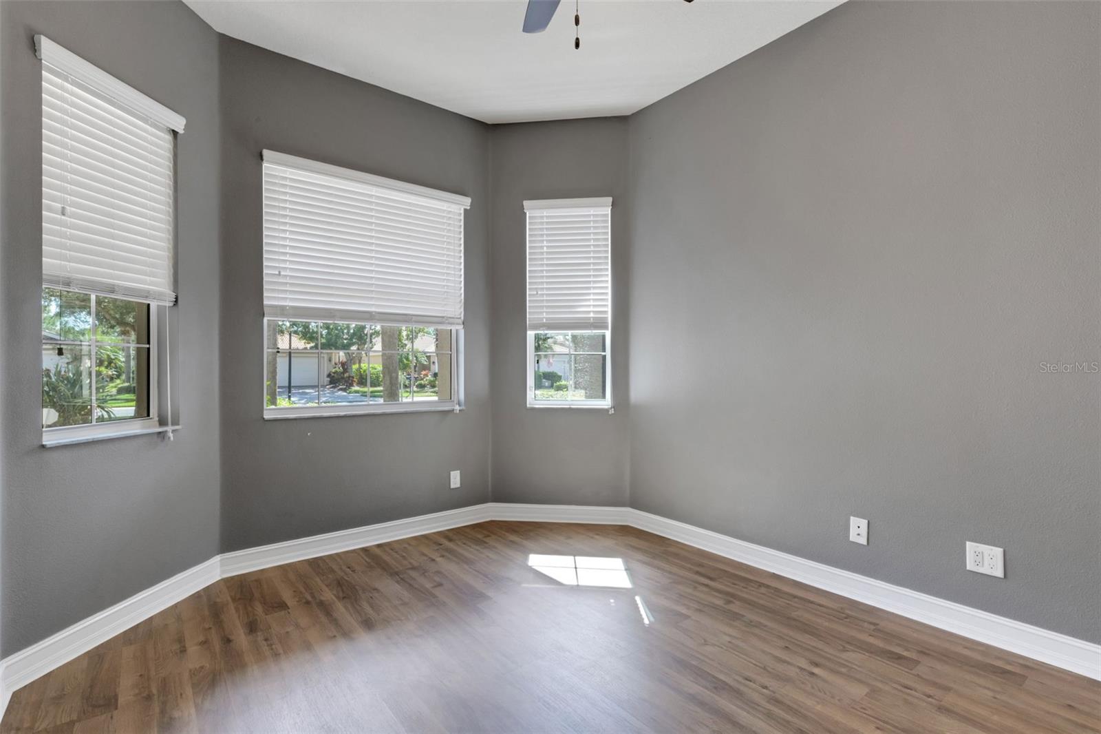 4th image of 15841 Cobble Mill Dr, Wimauma, FL 33598 | MLS# TB8533416