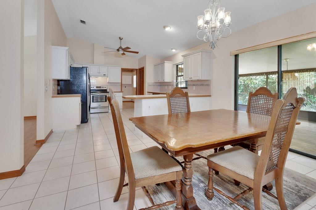 5th image of 750 Oak Ter, Orange City, FL 32763 | MLS# V4950444