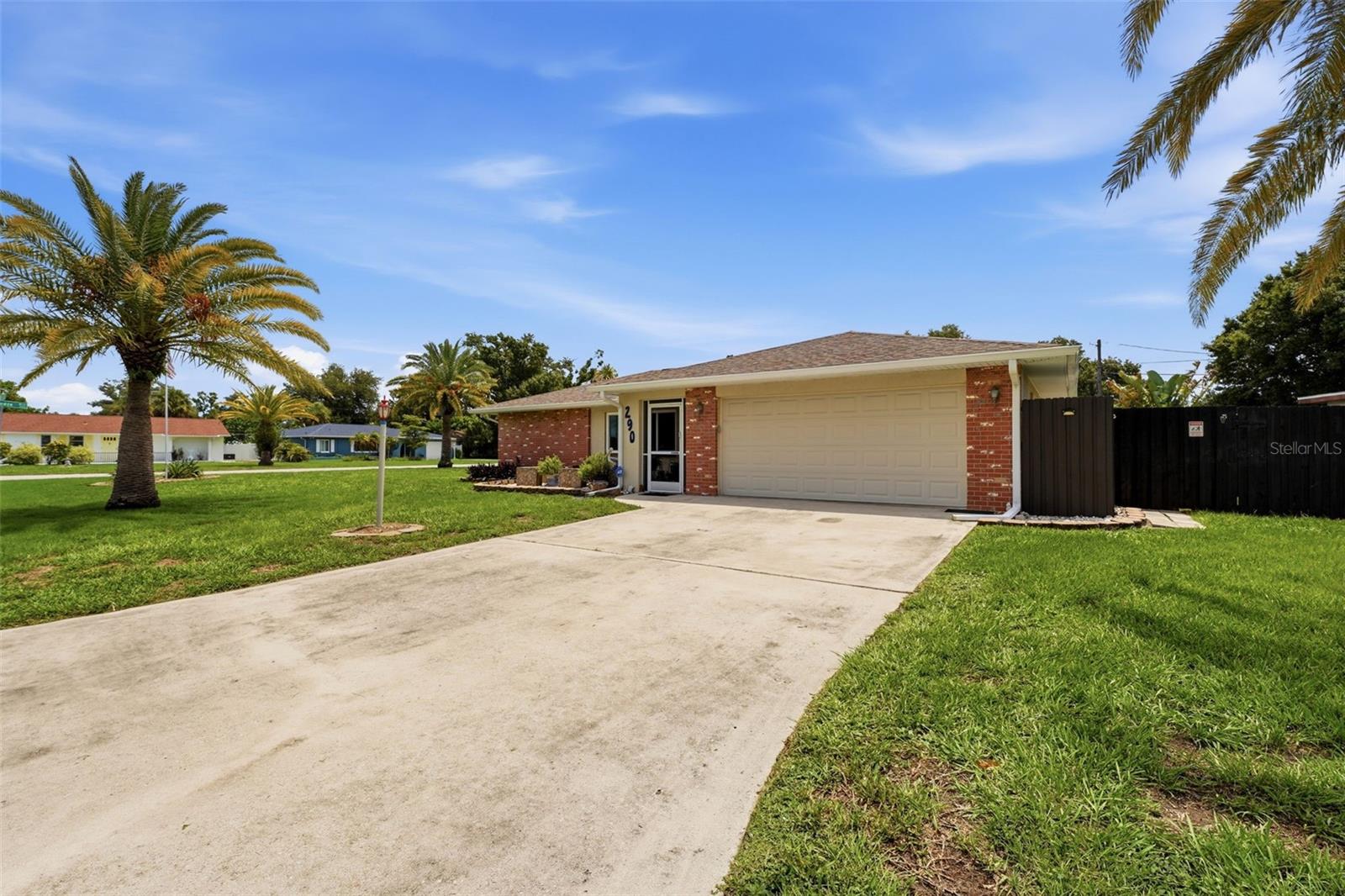 2nd image of 290 Capri Ave, Venice, FL 34293 | MLS# N6145186