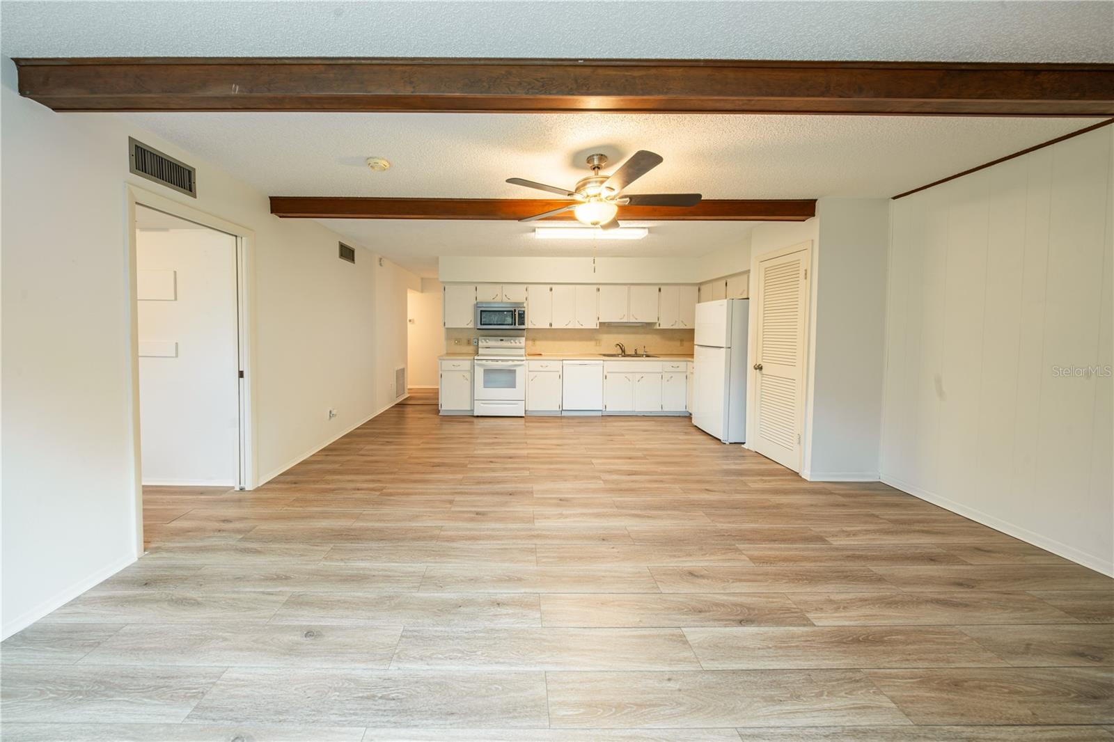 5th image of 2170 Americus Blvd N #44, Clearwater, FL 33763 | MLS# TB8533555
