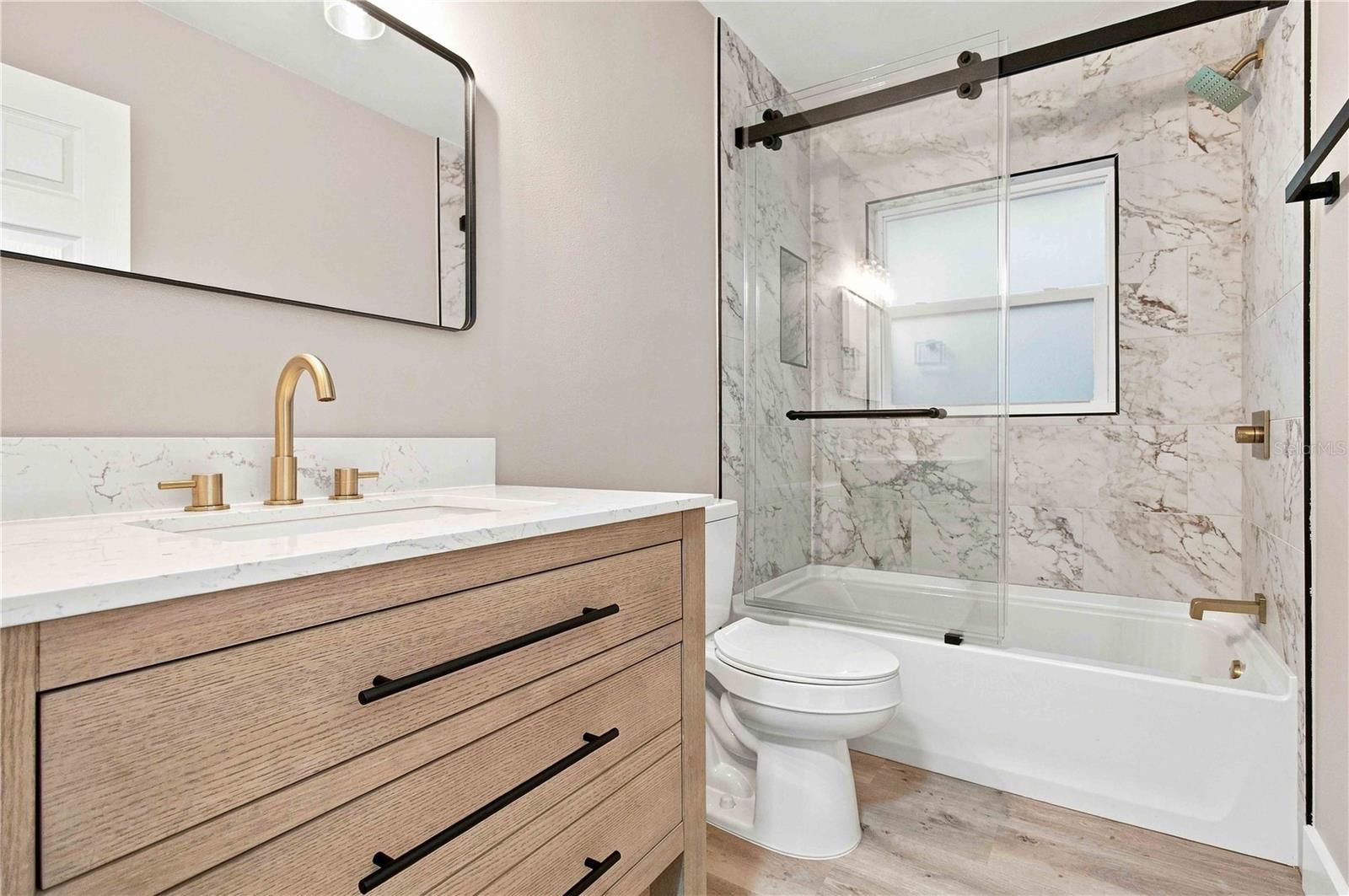 3rd image of 2770 Wood St, Sarasota, FL 34237 | MLS# A4701338