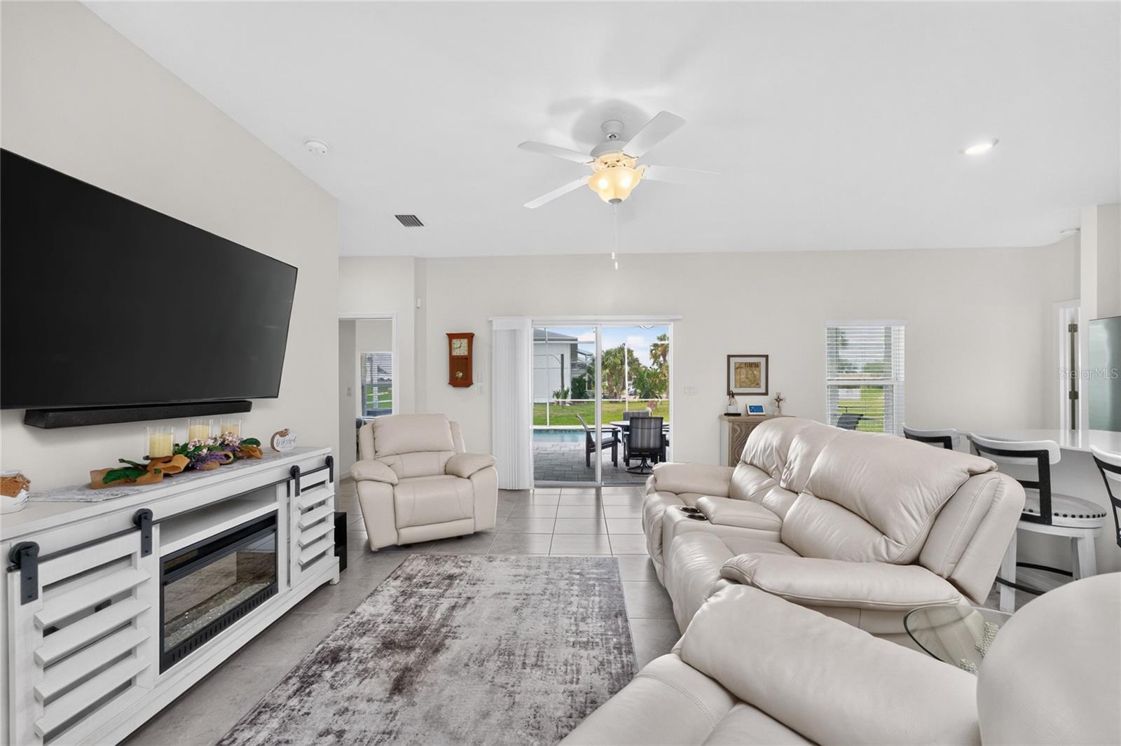4th image of 93 Mark Twain Ln, Rotonda West, FL 33947 | MLS# D6148232