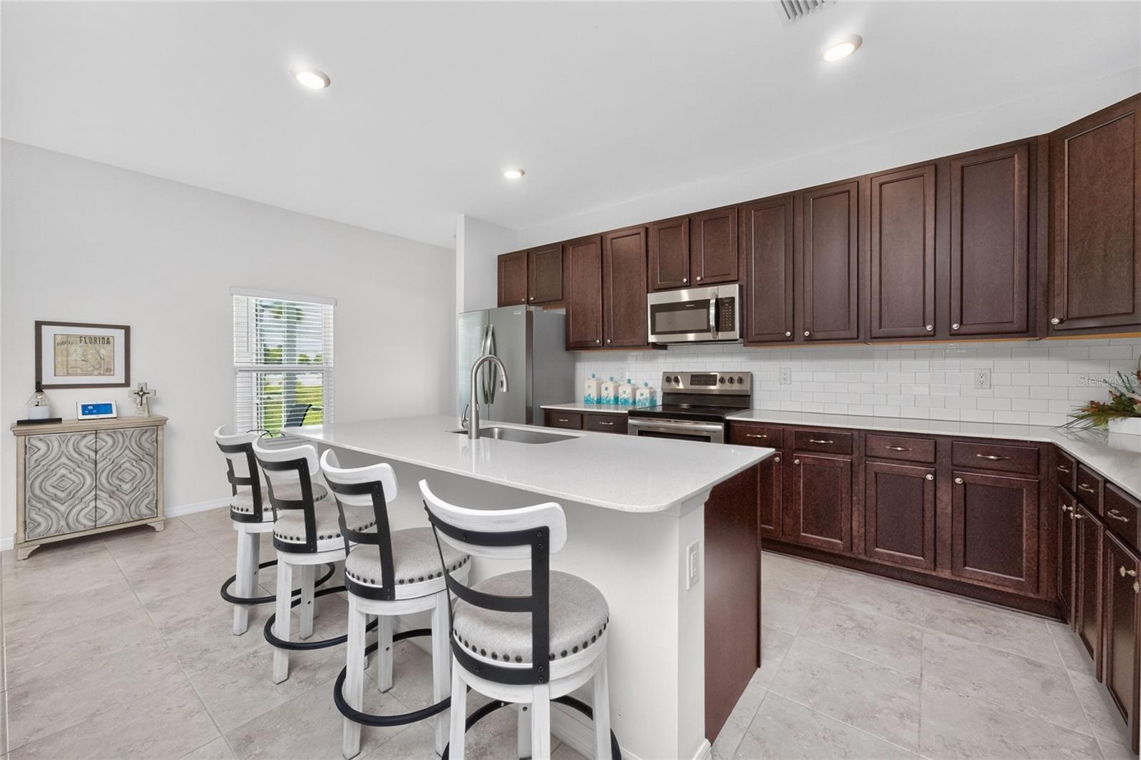 5th image of 93 Mark Twain Ln, Rotonda West, FL 33947 | MLS# D6148232