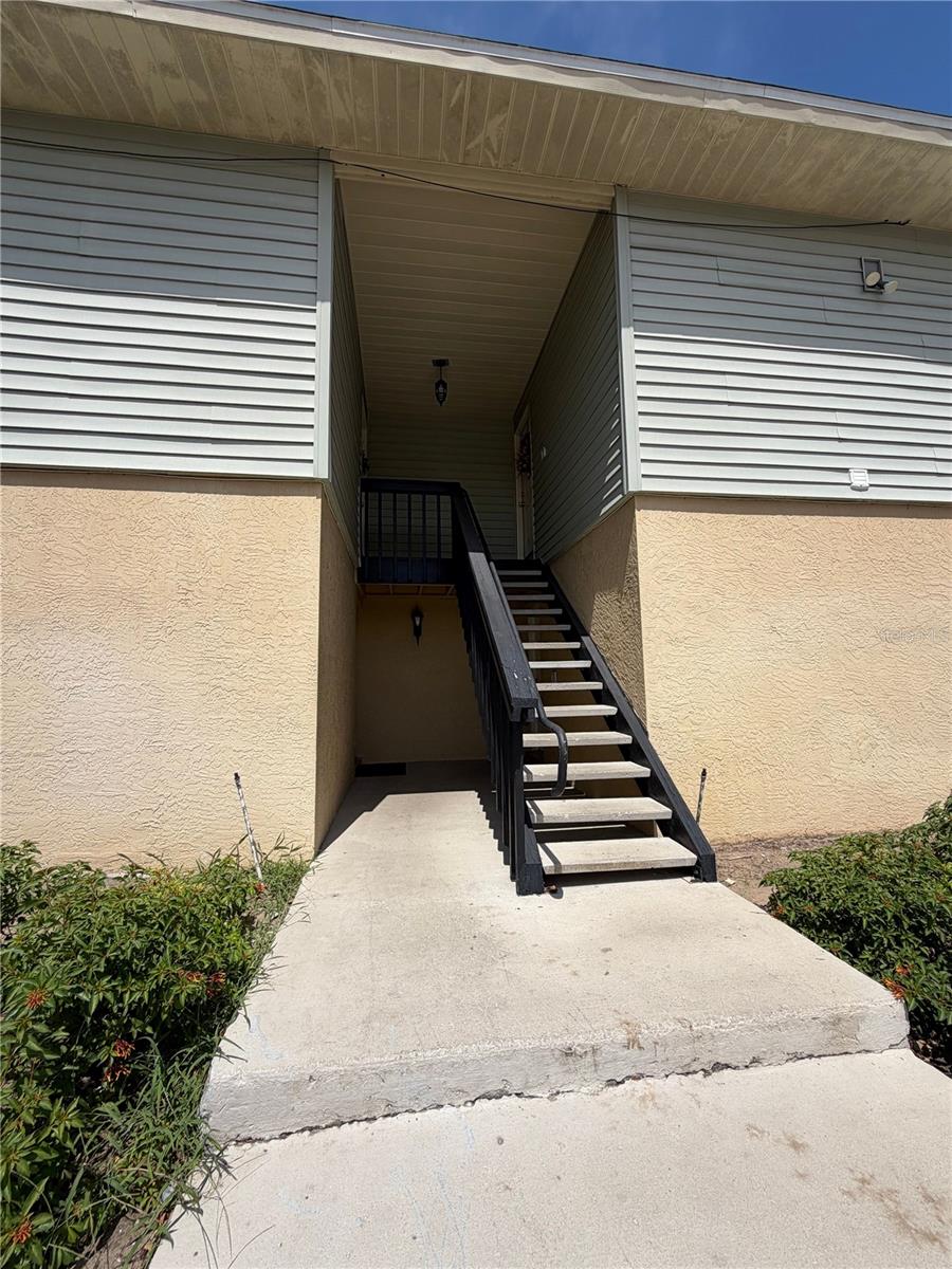 3rd image of 502 Golden Raintree Pl, Brandon, FL 33510 | MLS# TB8533605