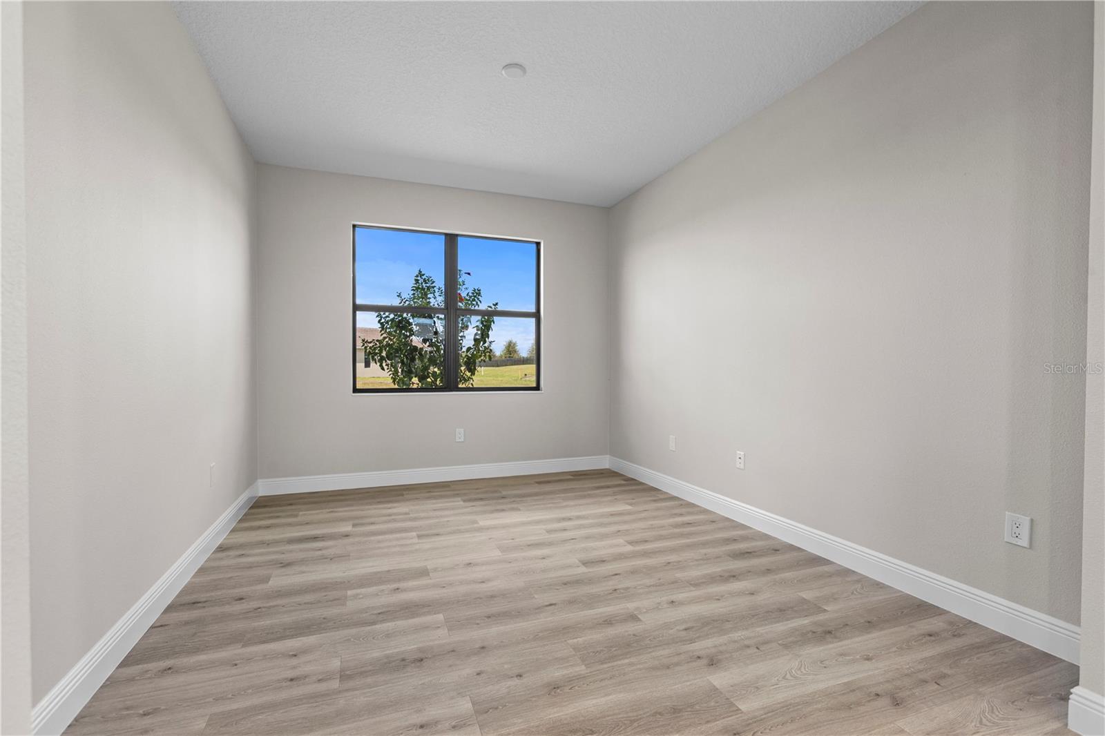 3rd image of 18388 Rockport Pl, Bradenton, FL 34211 | MLS# W7888057