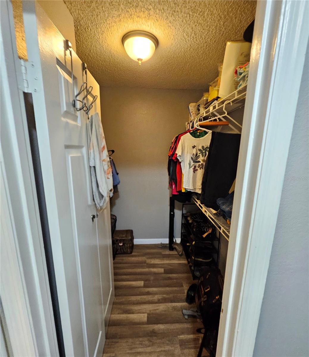 4th image of 4073 Dijon Dr, ORLANDO, FL 32808