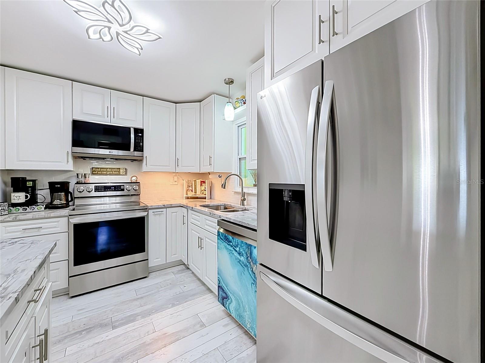 4th image of 4046 Floramar Ter, New Port Richey, FL 34652 | MLS# TB8533677
