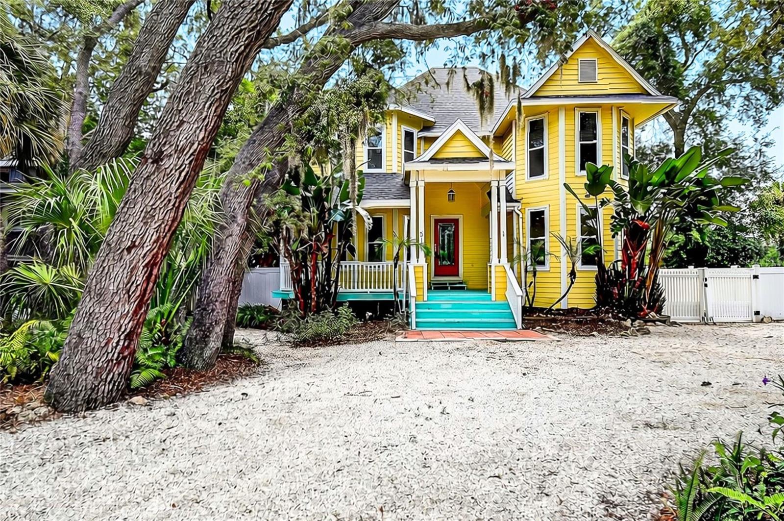 2nd image of 510 Wideview Ave, Tarpon Springs, FL 34689 | MLS# TB8533714