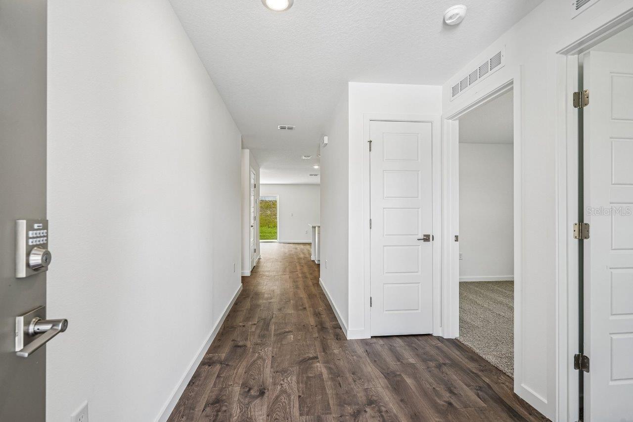 2nd image of 1088 Bear Hammock Dr, Umatilla, FL 32784 | MLS# O6429048
