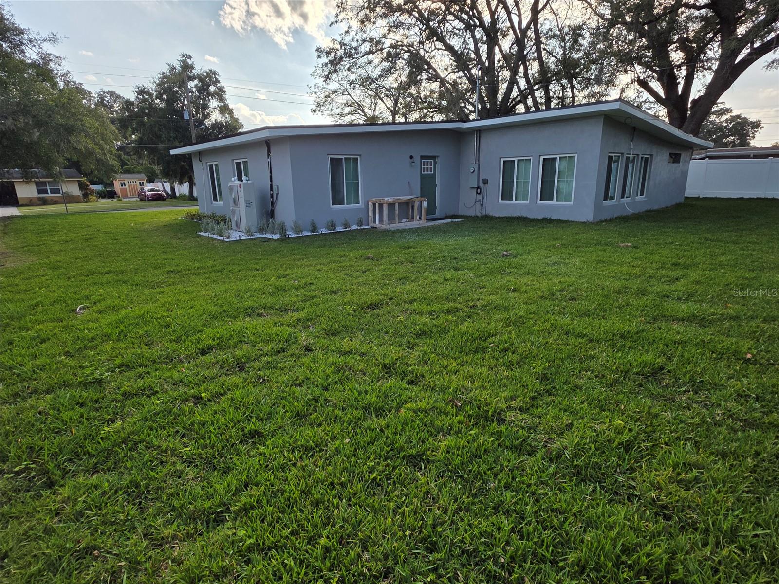 3rd image of 1911 W Amelia St, Orlando, FL 32805 | MLS# O6429066