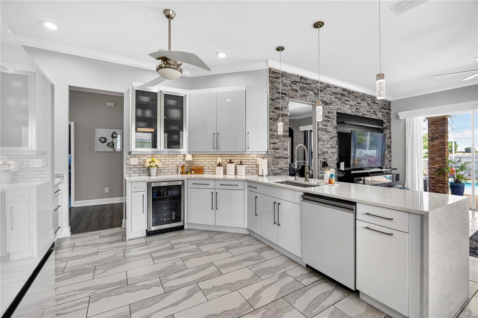 4th image of 4251 Tennyson Wy, Venice, FL 34293 | MLS# A4701407