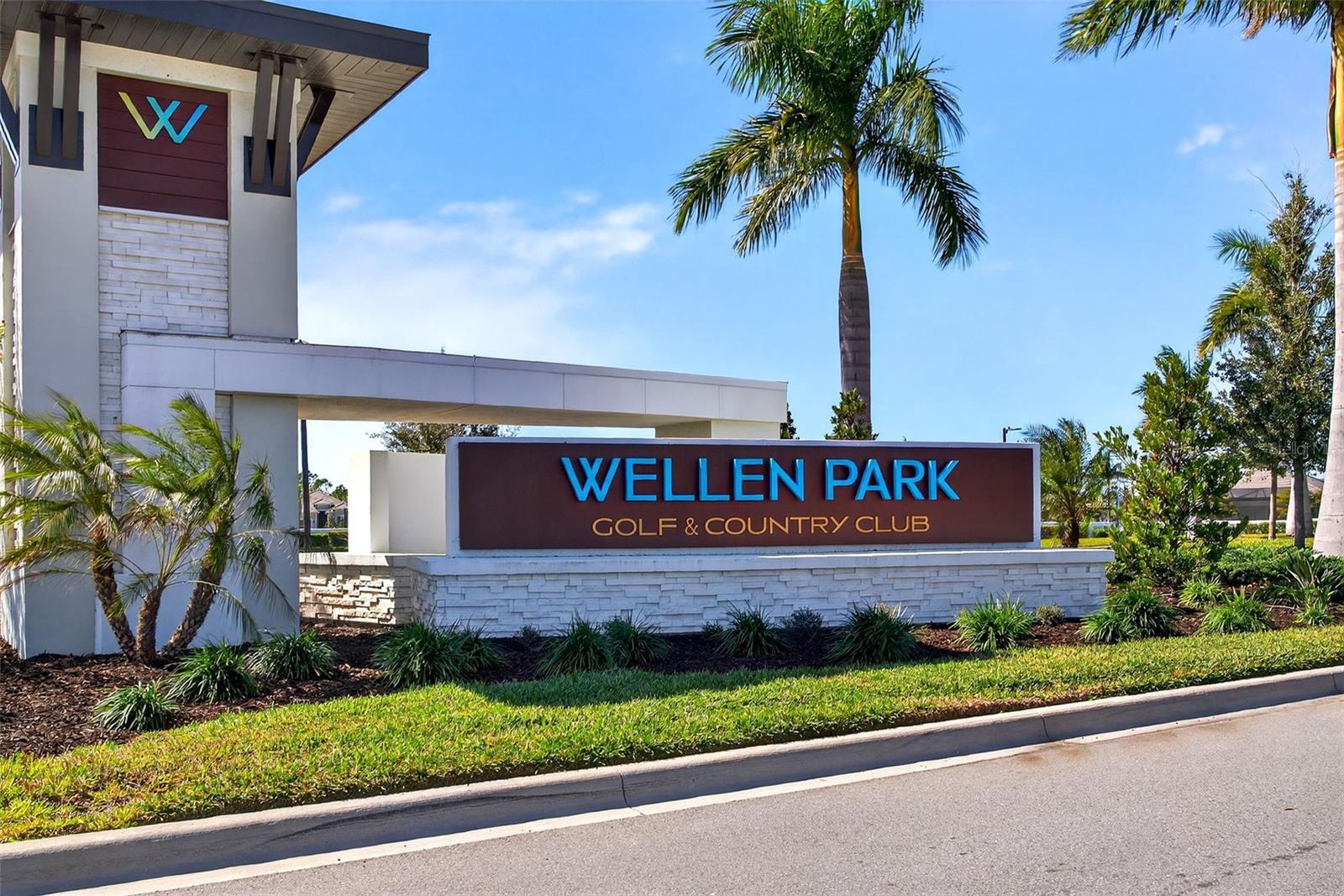 3rd image of 17260 Jadestone Ct, Venice, FL 34293 | MLS# A4701412