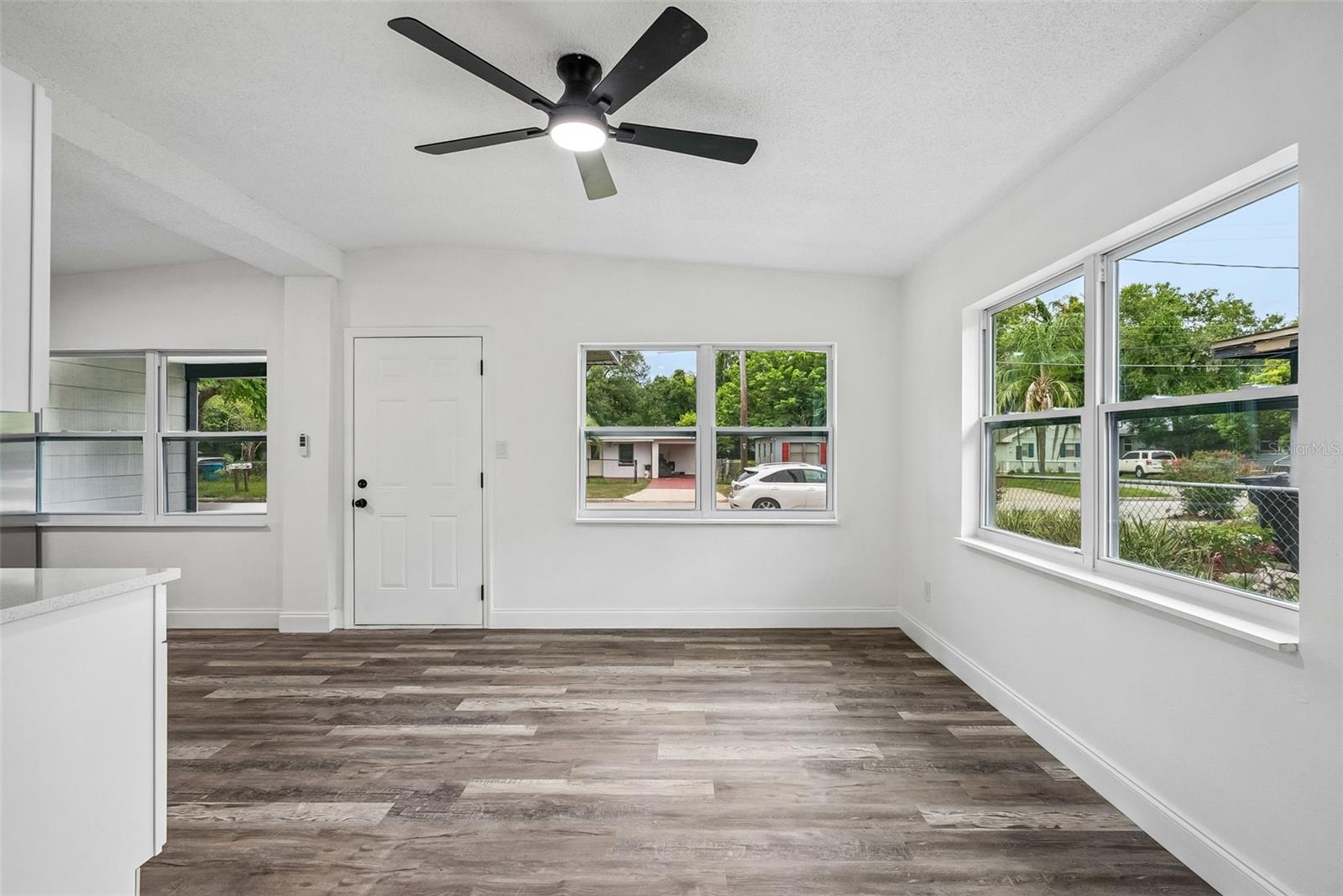3rd image of 806 Citrus St, Orlando, FL 32805 | MLS# O6429074