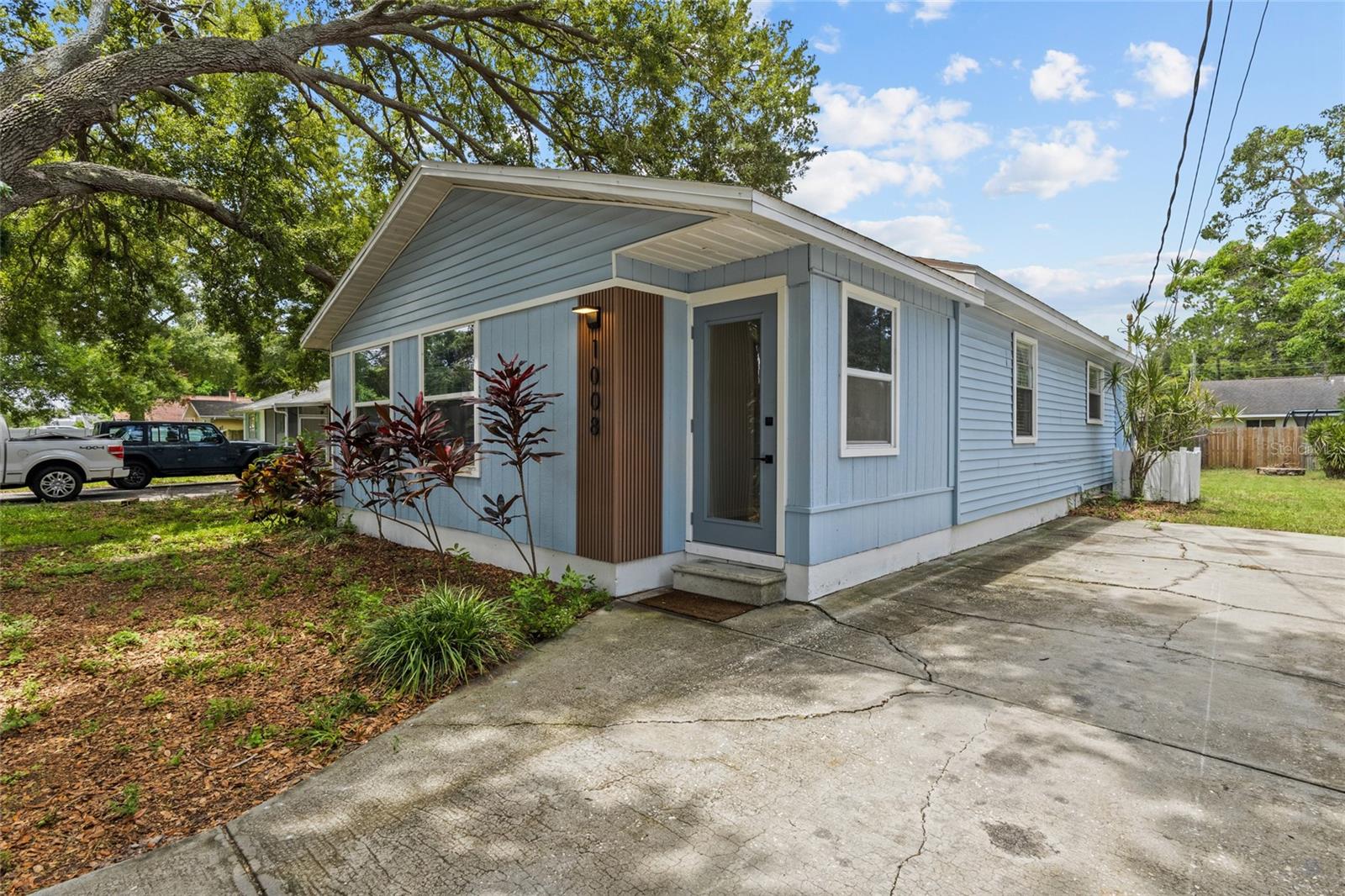 3rd image of 1008 37Th St W, Bradenton, FL 34205 | MLS# A4701415