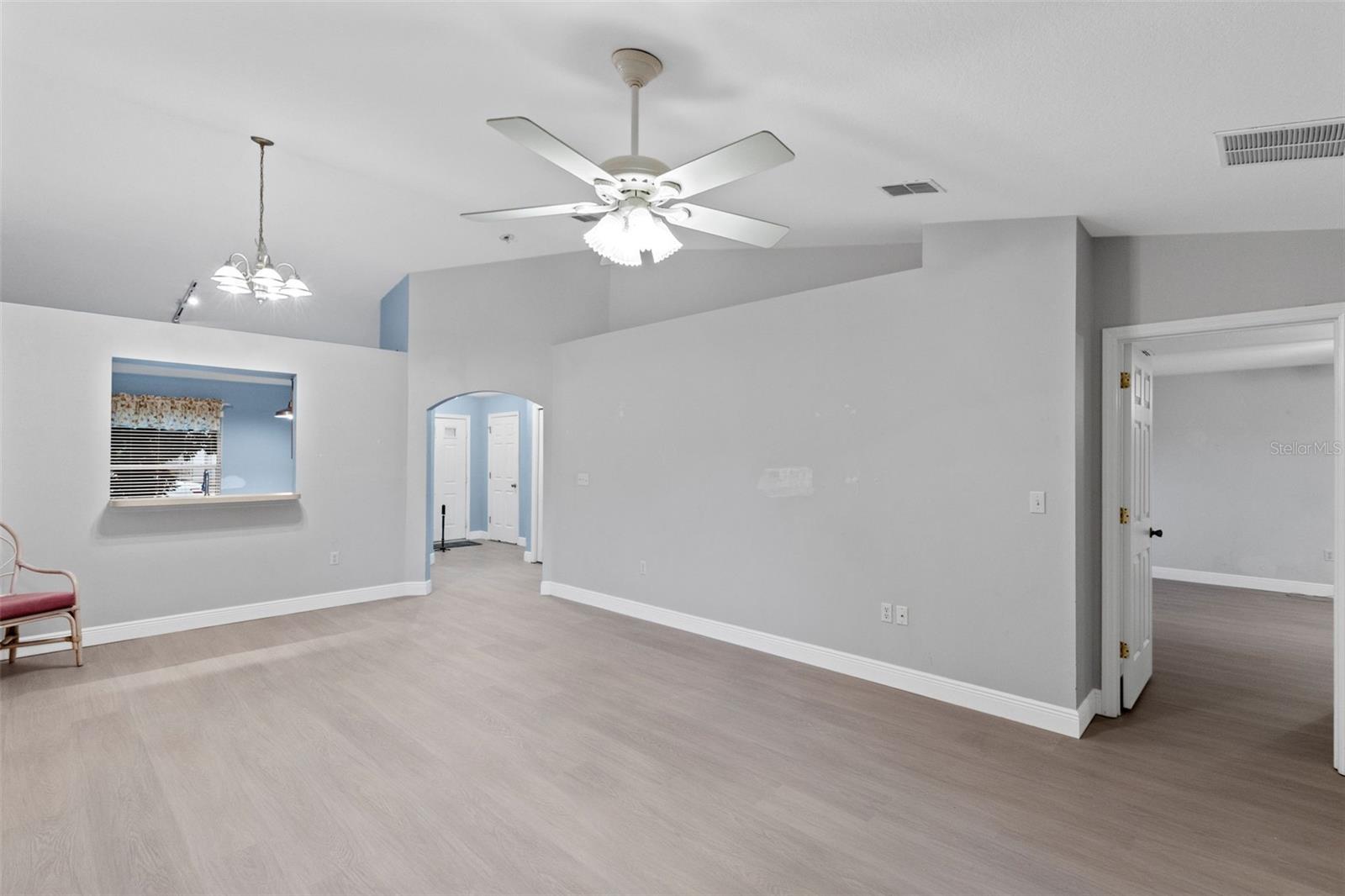 4th image of 3365 Celena Cir, Saint Cloud, FL 34769 | MLS# S5154616