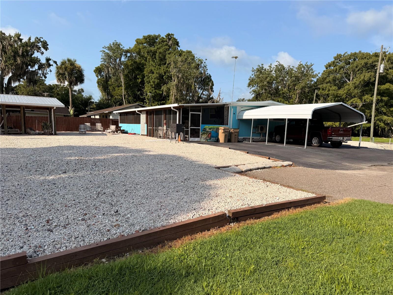 2nd image of 56350 Acorn Rd, Astor, FL 32102 | MLS# R4911727