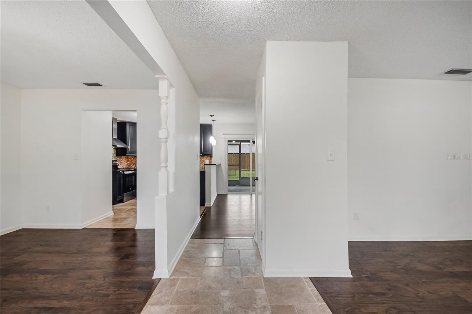 4th image of 4931 Tellson Pl, Orlando, FL 32812 | MLS# S5154625
