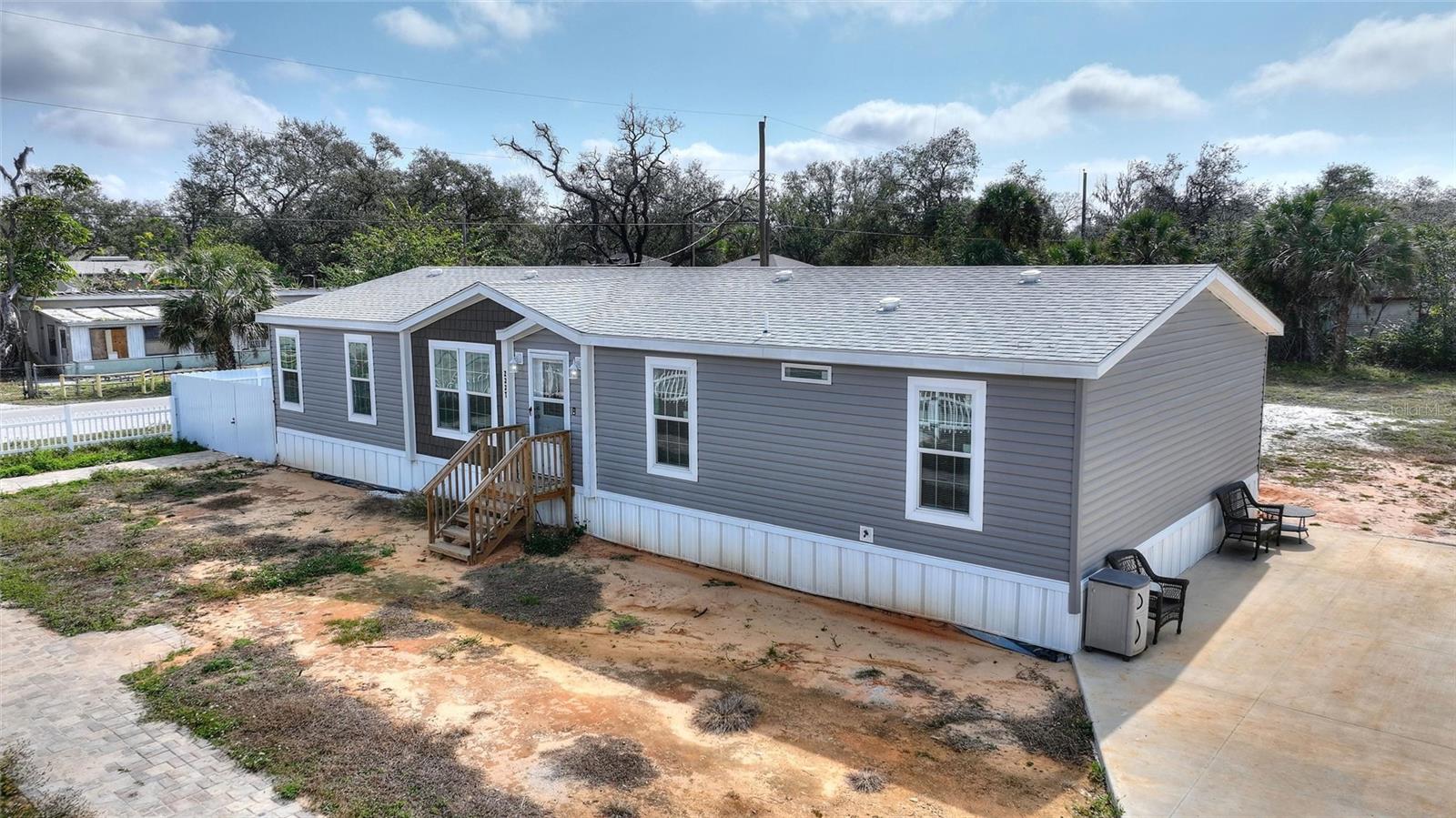 1st image of 2337 E Main St, Lakeland, FL 33801 | MLS# S5154627