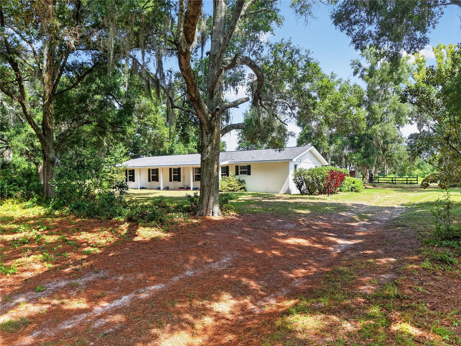 1st image of 7555 Sw 77th Pl, Ocala, FL 34476 | MLS# OM729431