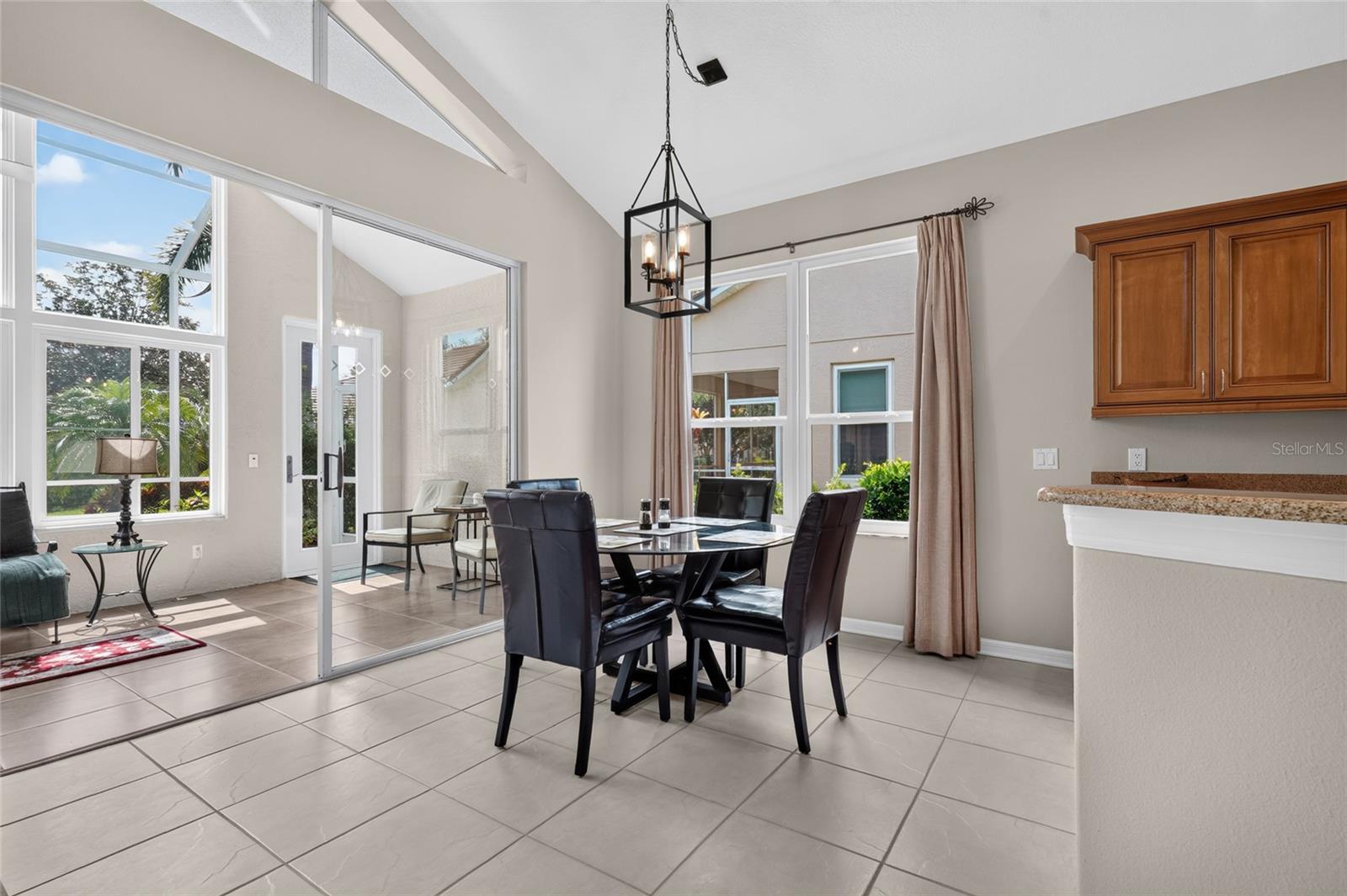 5th image of 8415 Whispering Woods Ct, Lakewood Ranch, FL 34202 | MLS# A4701462